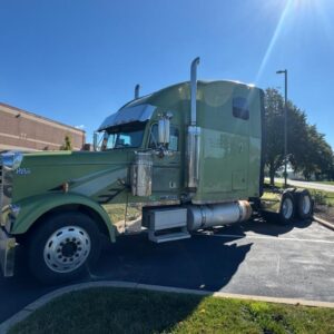 2001 Freightliner FLD120 VIN9904-2