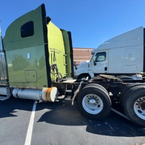 2001 Freightliner FLD120 VIN9904-3