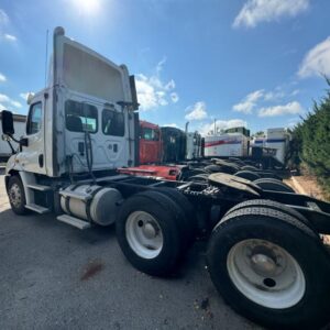 2013 Freightliner Cascadia VIN8628-3