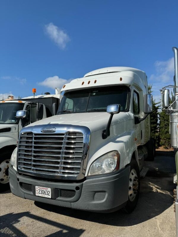 2017 Freightliner Cascadia VIN9935-1