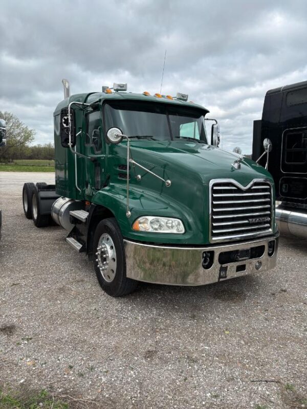 2017 Mack CXU613 Sleeper Truck VIN2741-4