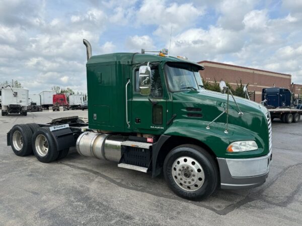 Web-2017 Mack CXU613 VIN2753-10