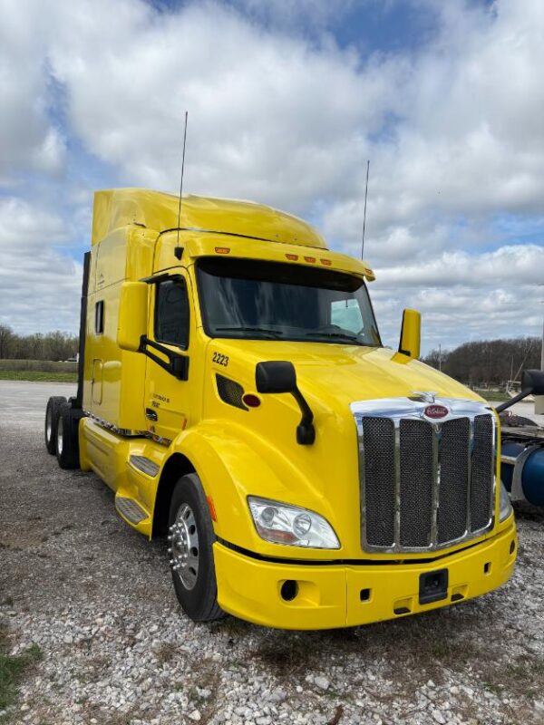 2018 Peterbilt 597 Automatic VIN3860-5