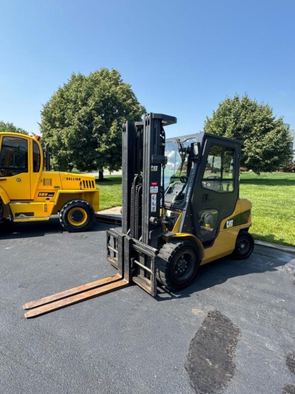 2020 CAT GP30N Propane ForkLift- VIN3292-4