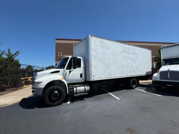 Web-2016 International 4300 Box Truck w: Lift Gate-2