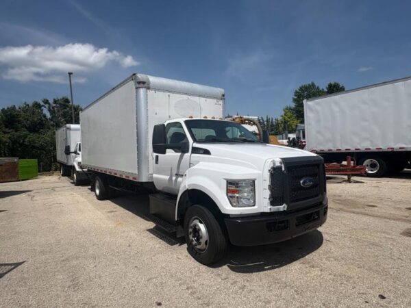 2016 Ford F-650 Box Truck 20' 0827