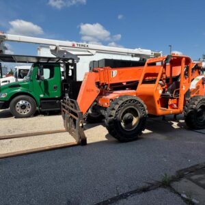 2015 Skytrak 8042S Variable Reach Forklift SN8255-4