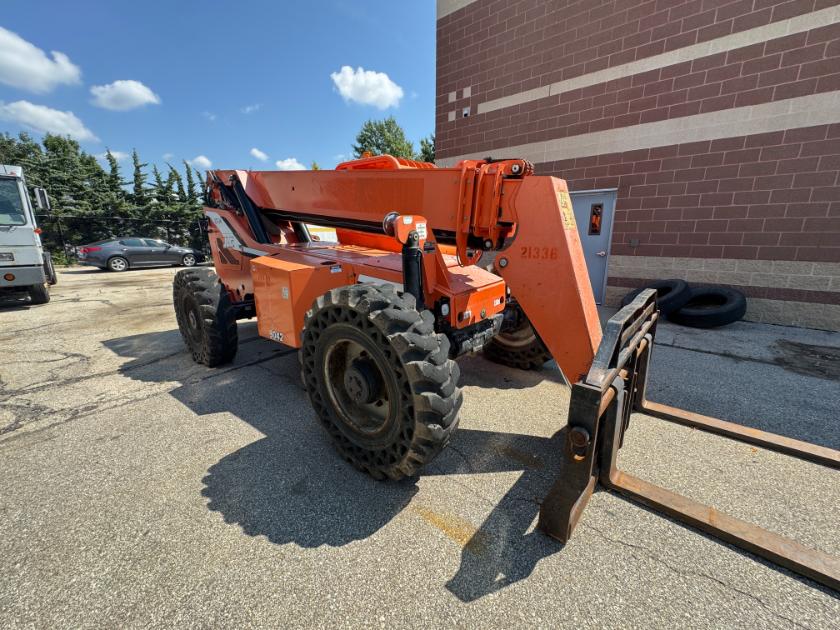 2015 Skytrak 8042S Variable Reach Forklift Telehandler