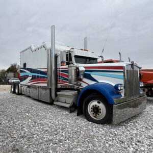 2001 Kenworth W900 Semi Studio
