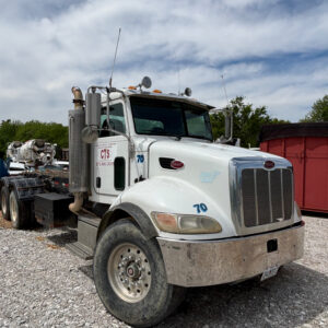 2007 Peterbilt 340 Rolloff Truck